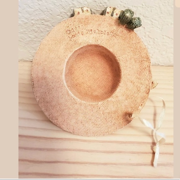 🩷 Louis Nichole Victorian Heirloom Bonnet Ornament‼️FINAL SALE - Picture 3 of 4